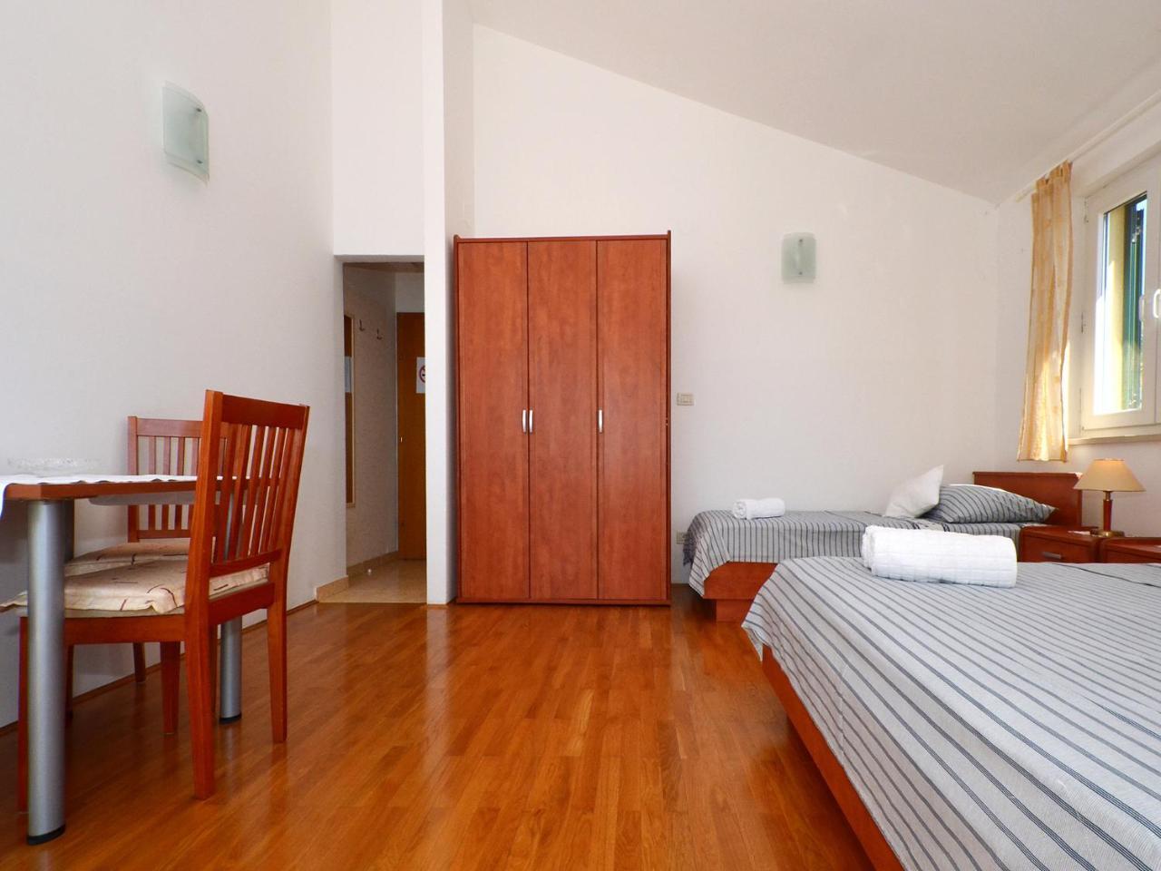 Apartments Nera Podstrana Zewnętrze zdjęcie