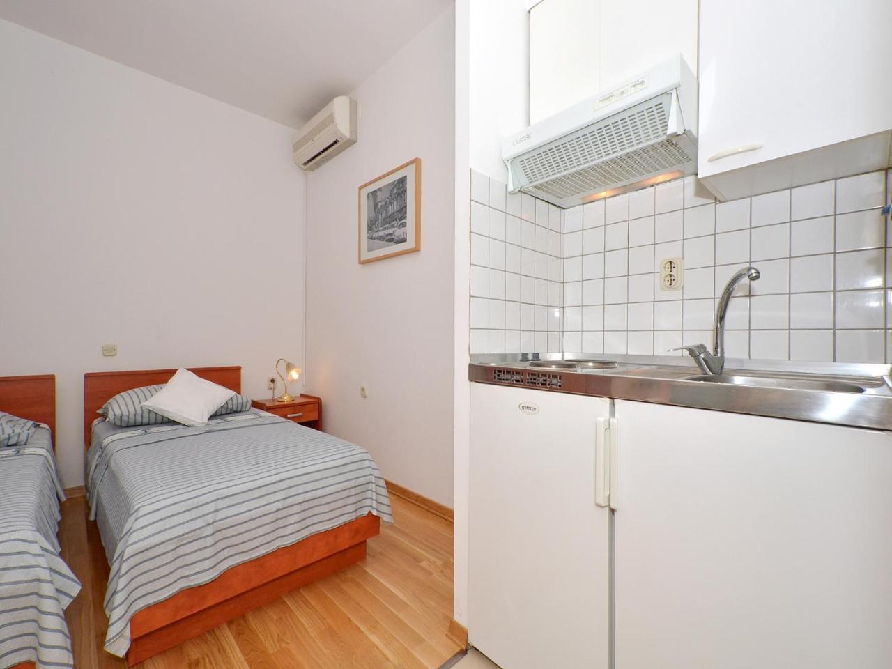 Apartments Nera Podstrana Zewnętrze zdjęcie